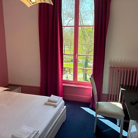 Hotel Couleurs Sud Centre-Ville Gare Charleville-Mézières エクステリア 写真