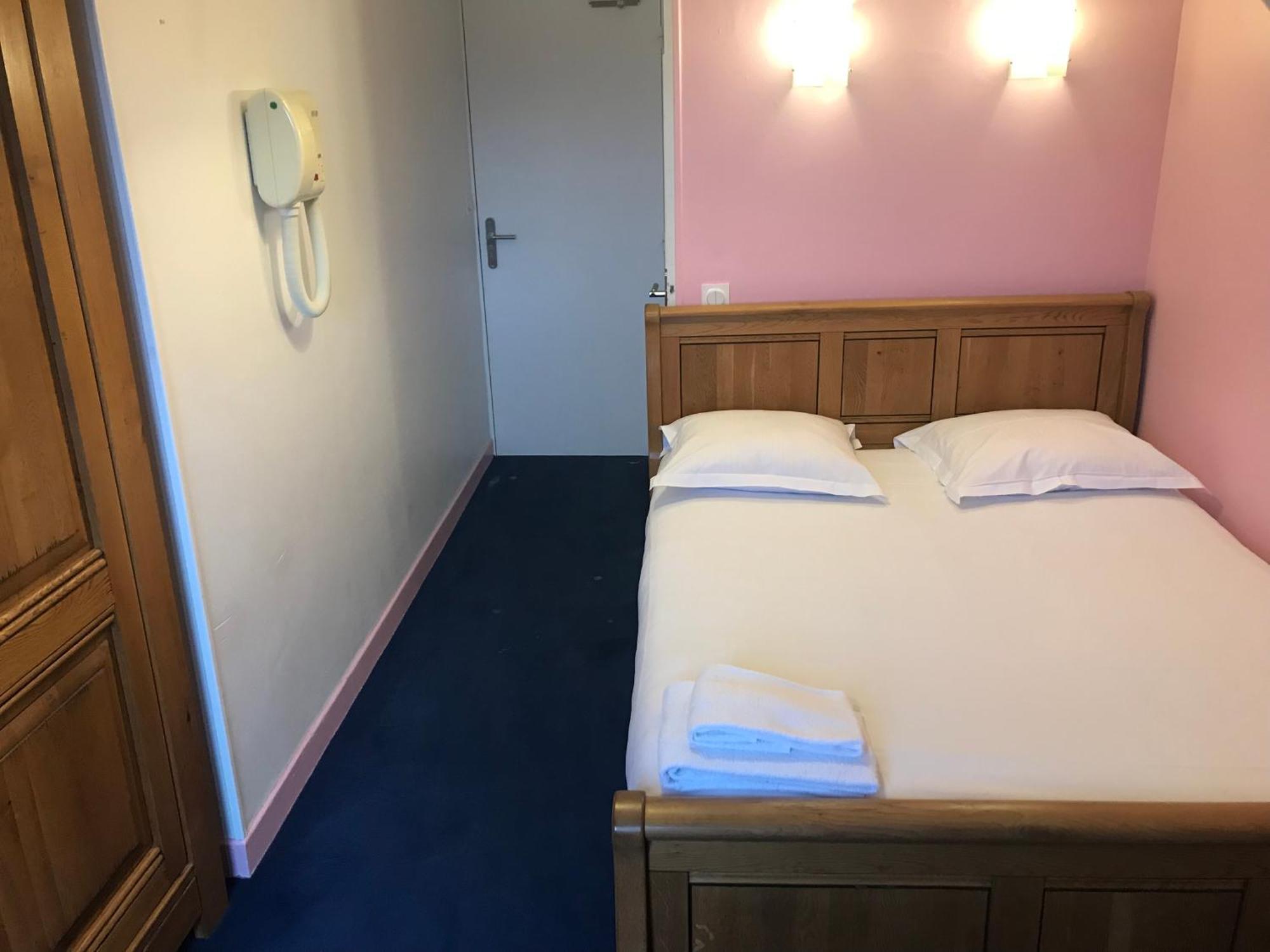 Hotel Couleurs Sud Centre-Ville Gare Charleville-Mézières エクステリア 写真