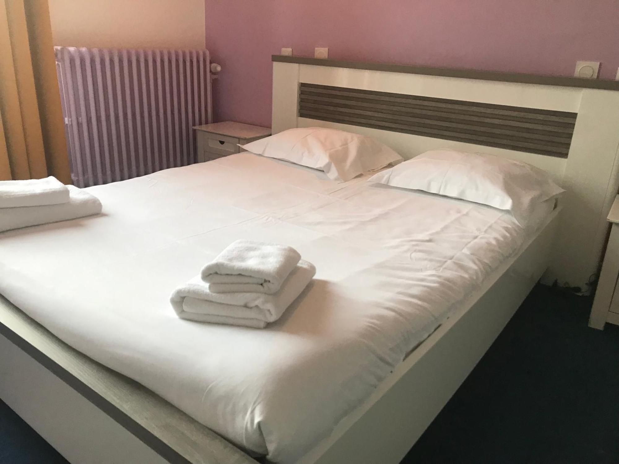Hotel Couleurs Sud Centre-Ville Gare Charleville-Mézières エクステリア 写真
