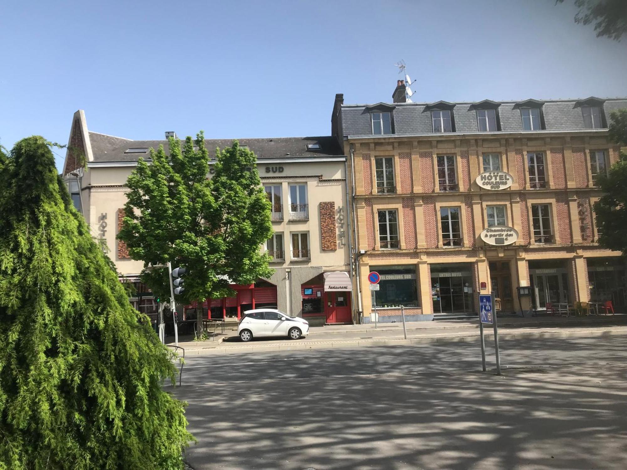 Hotel Couleurs Sud Centre-Ville Gare Charleville-Mézières エクステリア 写真