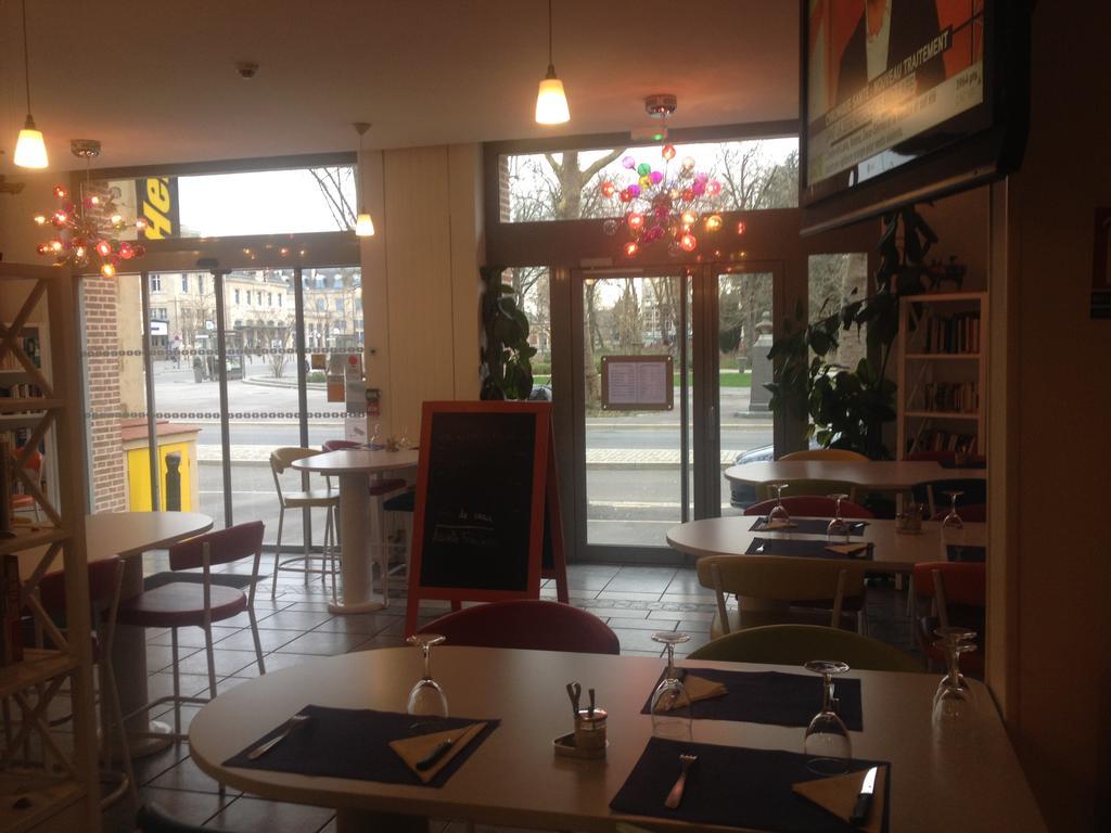 Hotel Couleurs Sud Centre-Ville Gare Charleville-Mézières エクステリア 写真