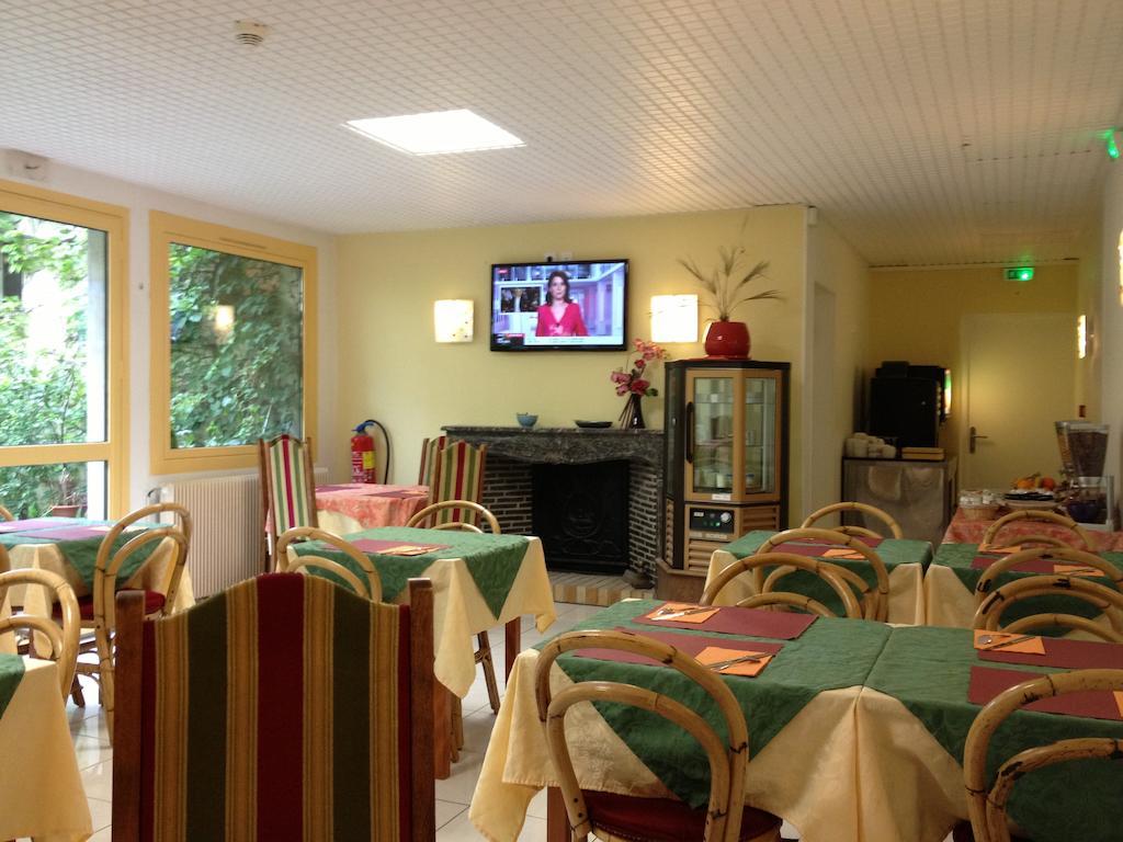 Hotel Couleurs Sud Centre-Ville Gare Charleville-Mézières エクステリア 写真